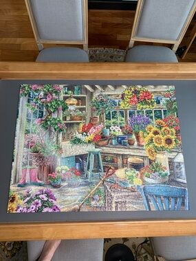 Ravensburger Gardener's Paradise 2000 piece puzzle